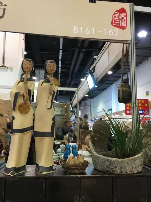 物质与文化的交汇 工艺美术品的时代印记