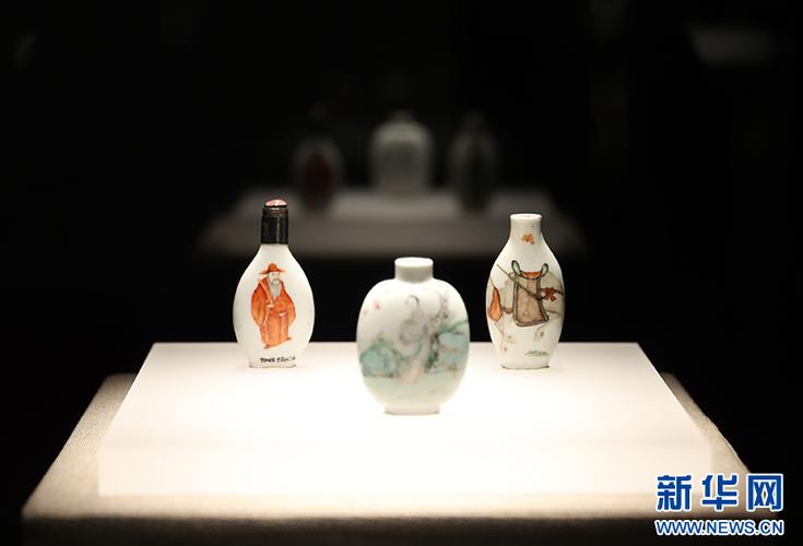 方寸之间见乾坤 200余件袖珍艺术品亮相银川，展现工艺美术的微雕之美